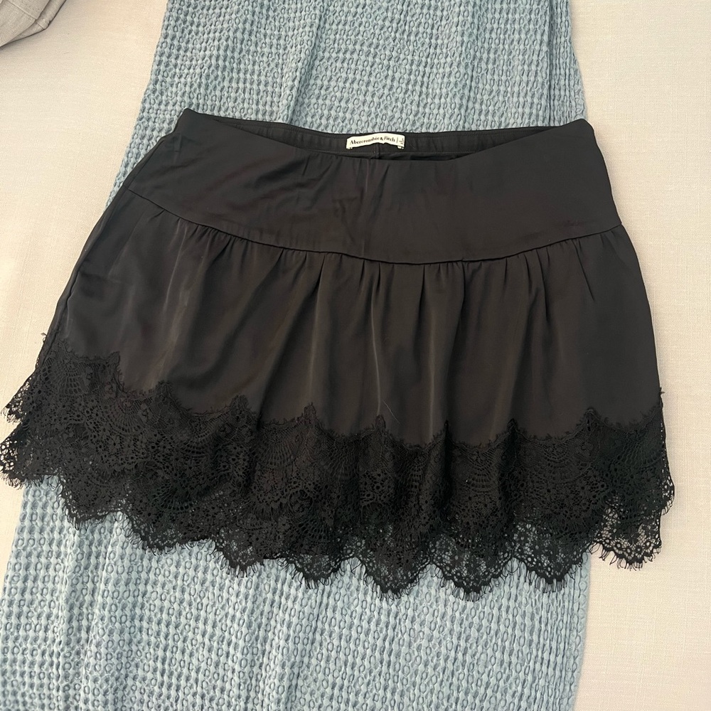 Abercrombie & Fitch Black Lace-Trim Mini Skirt